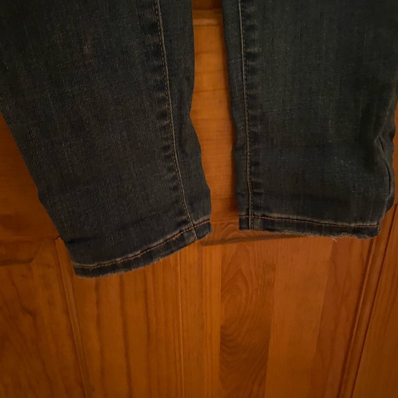 Garage Medium Wash Jeans with Rips - Picture 5 of 6